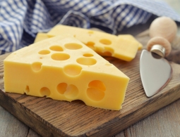 Как определить, что перед вами некачественный сыр: 9 вещей, которые должны насторожить