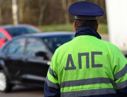 Сотрудник ГИБДД отказался от взятки в 200 000 рублей: подробности