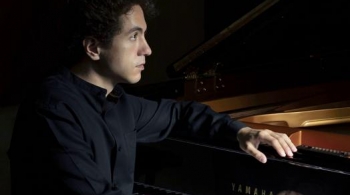 Константин Емельянов