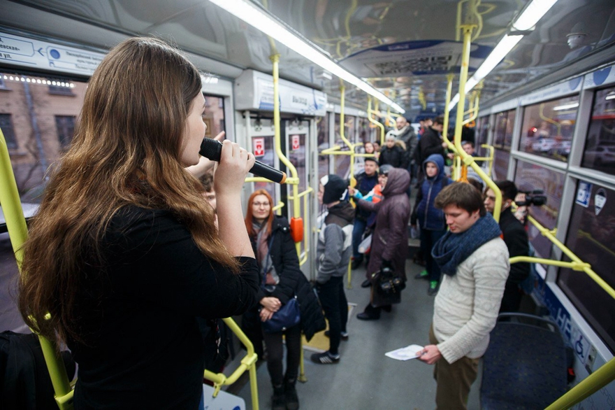 В День Достоевского петербуржцев ждет поездка на необычном трамвае