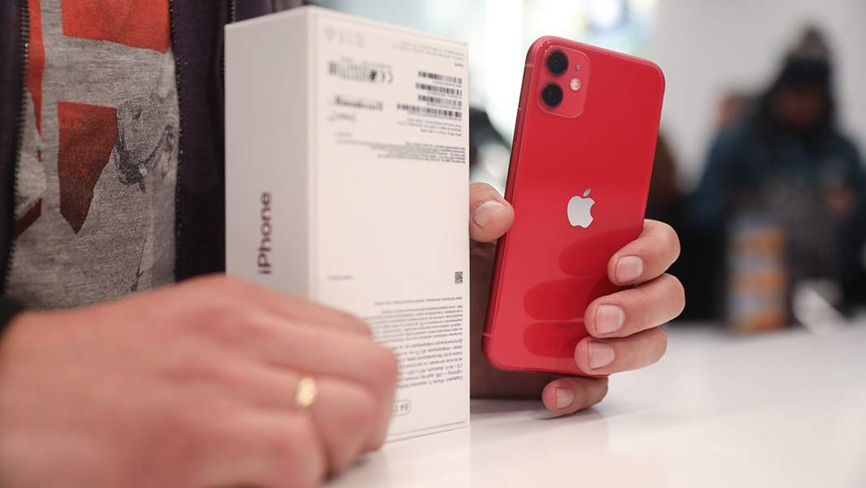 Нас обманули: Apple продолжает напрямую ввозить iPhone и другую технику в Россию