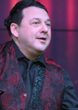 Игорь Саруханов