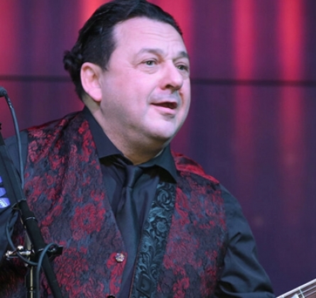 Игорь Саруханов