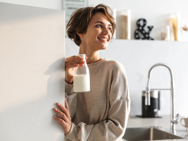 Как хранить молоко, чтобы оно как можно дольше оставалось свежим (вы точно делали это неправильно)