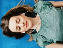 Помогает ли «коричневый шум» быстрее заснуть