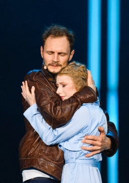 Три товарища