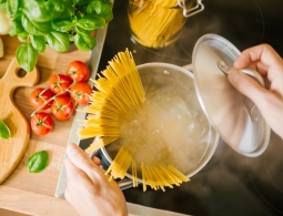 Как на самом деле варить спагетти — вы точно делали это неправильно