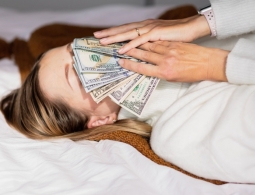 Притягивают богатство: 3 знака Зодиака, которым всегда везет с деньгами — что бы ни происходило