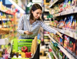 Сметут с полок: эти 8 продуктов к Новому году нужно купить уже сейчас (потом будет поздно и дорого)