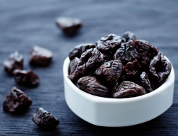 Волшебный сухофрукт: 9 плюсов чернослива для здоровья и красоты