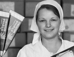 Почему в СССР были популярны конфеты и торты «Птичье молоко»