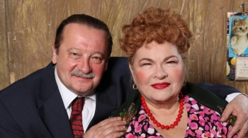 Любовь - не картошка, не выбросишь в окошко