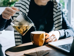 Простой рецепт чая, который действительно помогает при простуде и недомогании