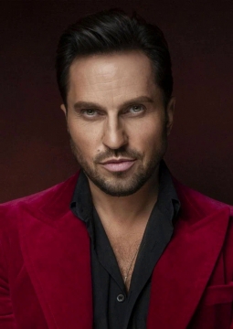 Артур Пирожков