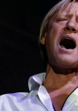 Дмитрий Харатьян