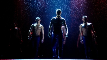 Шоу под дождем II | Дышу тобой