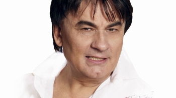 Александр Серов
