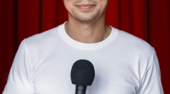 Виктор Комаров