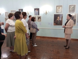 В Овстуге открылась выставка "О слово русское, родное!"
