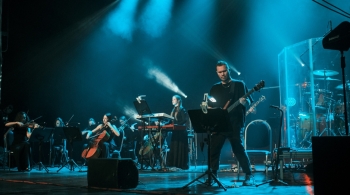 Симфоническое рок-шоу в стиле неоклассицизма