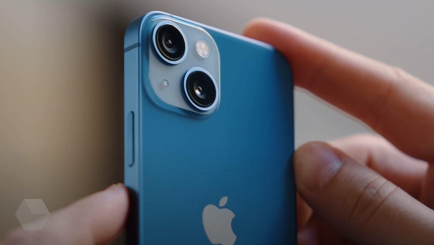Apple запатентовала устойчивую к царапинам заднюю панель для смартфона
