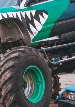 Шоу каскадеров