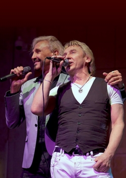 Парад звёзд 80-х и 90-х