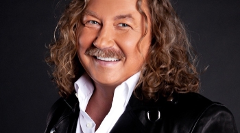 Игорь Николаев