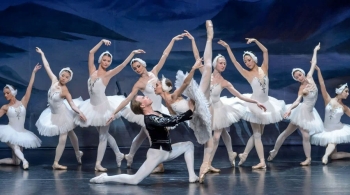 Лебединое озеро