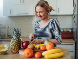 Бессонницы не будет: 3 фрукта для хорошего сна — ешьте их на ночь