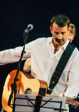 Дмитрий Певцов