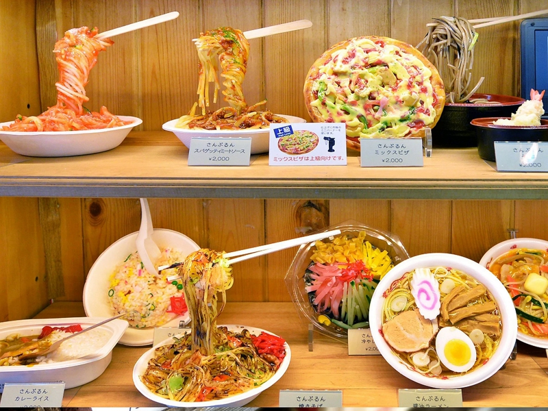 Почему в Японии популярна пластиковая еда