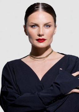 Ева Власова