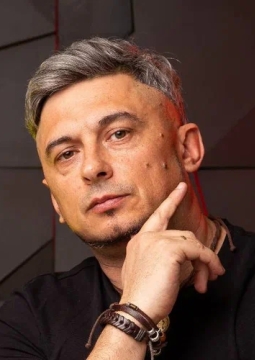 Золотые хиты 90-х и 2000-х