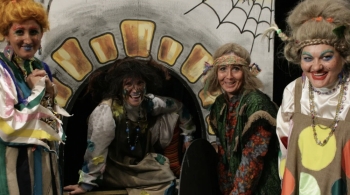 Как баба Яга дочек замуж отдавала