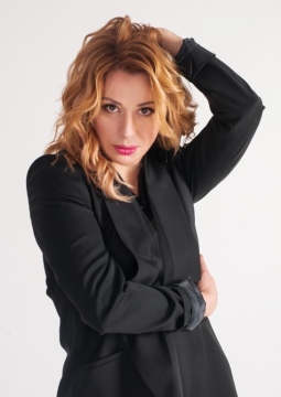 Алёна Апина