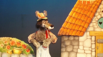 Три поросёнка и волк