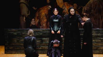 Дом Бернарды Альбы