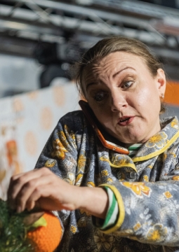 Хурма немного вяжет