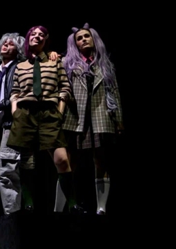 Яна всем нравится (нет)