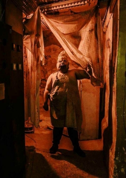 И гаснет свет