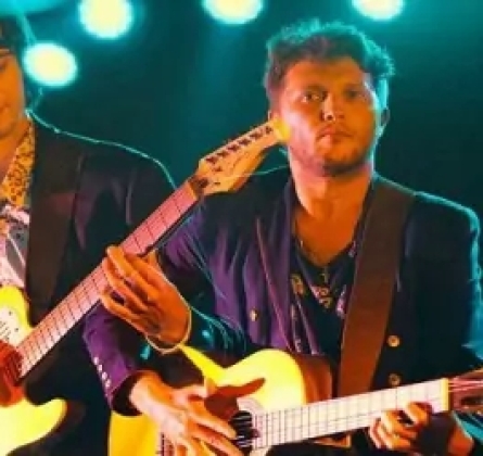 Las Guitarras Enamoradas