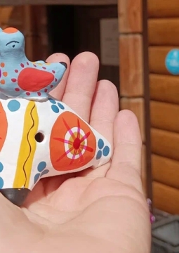 Роспись дымковской свистульки с голубками