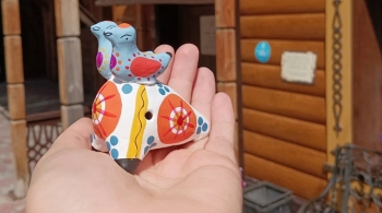 Роспись дымковской свистульки с голубками