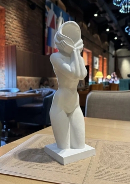 Без лица. Скульптура