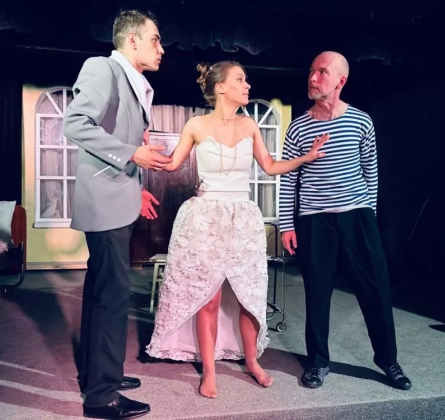 Брачная ночь втроём