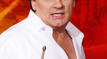 Александр Серов