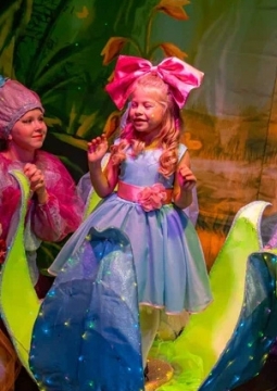 Дюймовочка