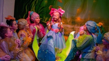 Дюймовочка