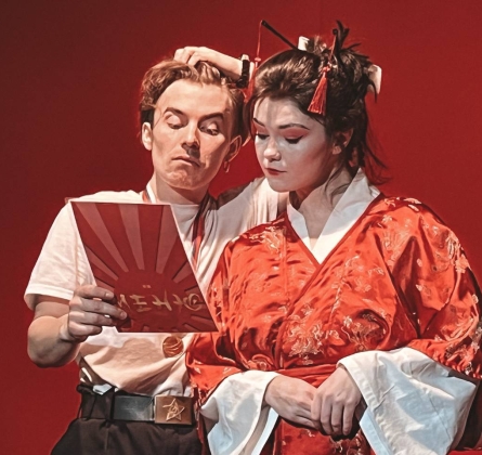 Изображая жертву